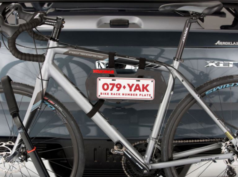 Auxiliary license plate displayed by the Yakima Platemate